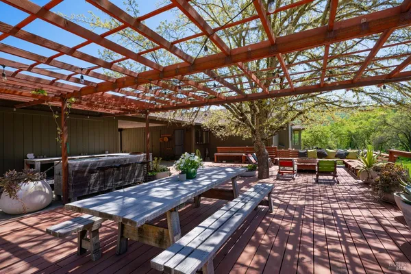 $1,950,000 | 2200 McNab Ranch Road, Ukiah, CA 95482