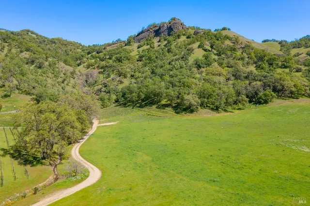 $1,950,000 | 2200 McNab Ranch Road, Ukiah, CA 95482
