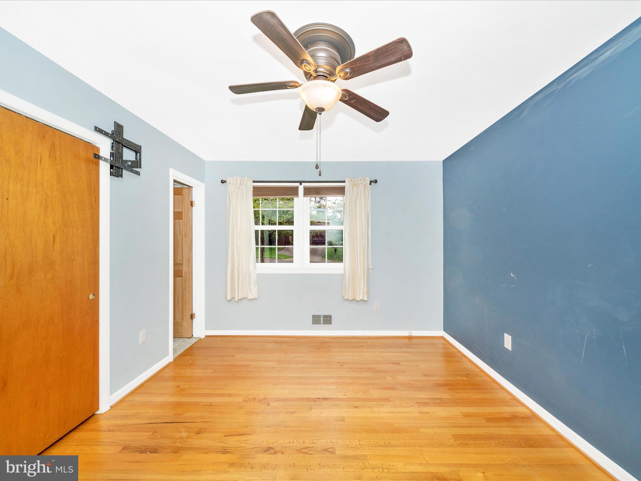 7019 Fitzpatrick Drive Laurel, MD 20707 - Photo 28 of 59 a view of an empty room with a window