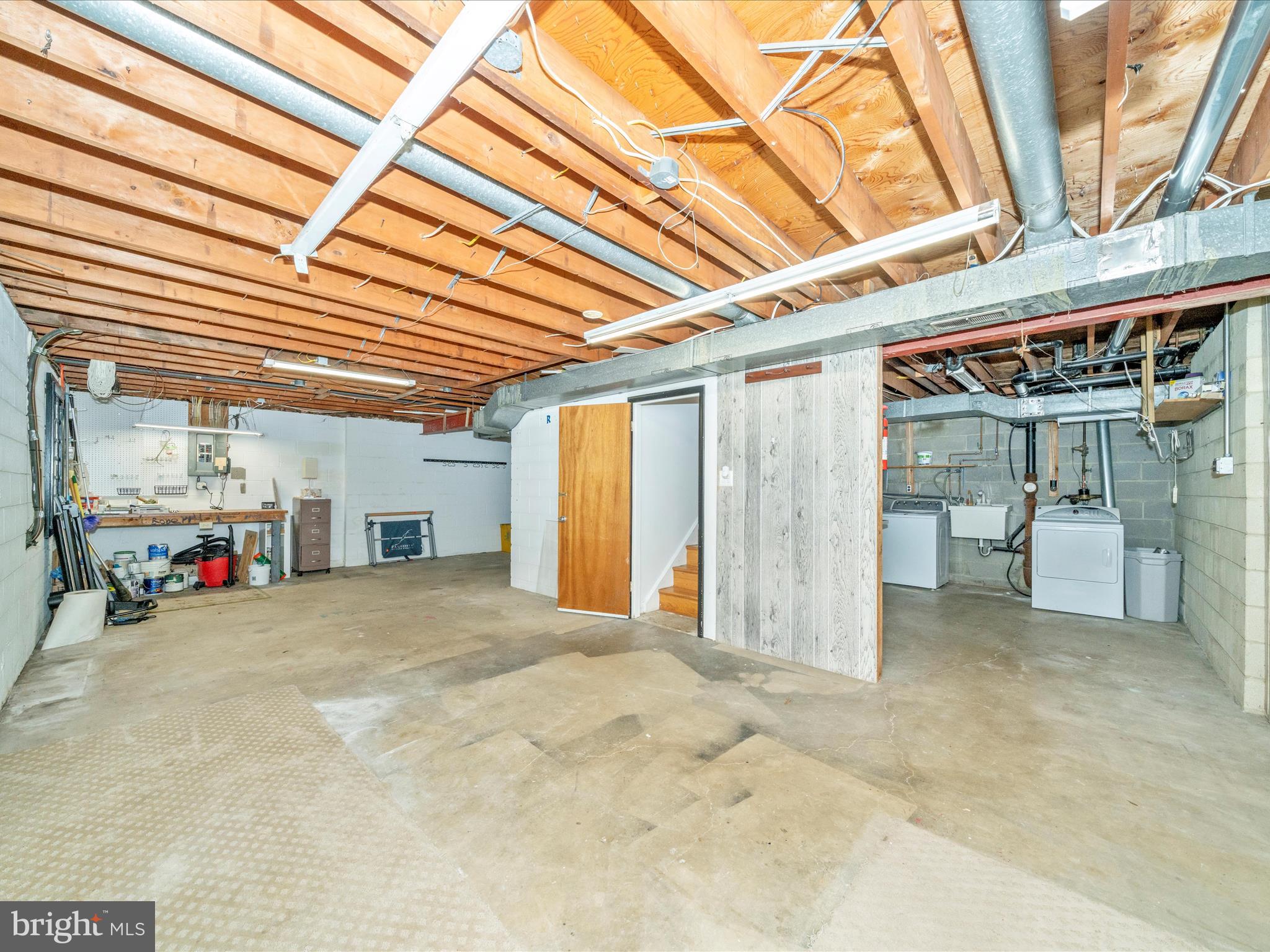 7019 Fitzpatrick Drive Laurel, MD 20707 - Photo 39 of 59 a view of a room with garage