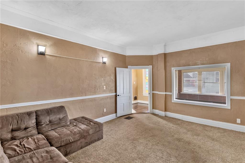 303 Maple Street Irwin, PA 15642 - Photo 14 of 29 Gallery Image 14