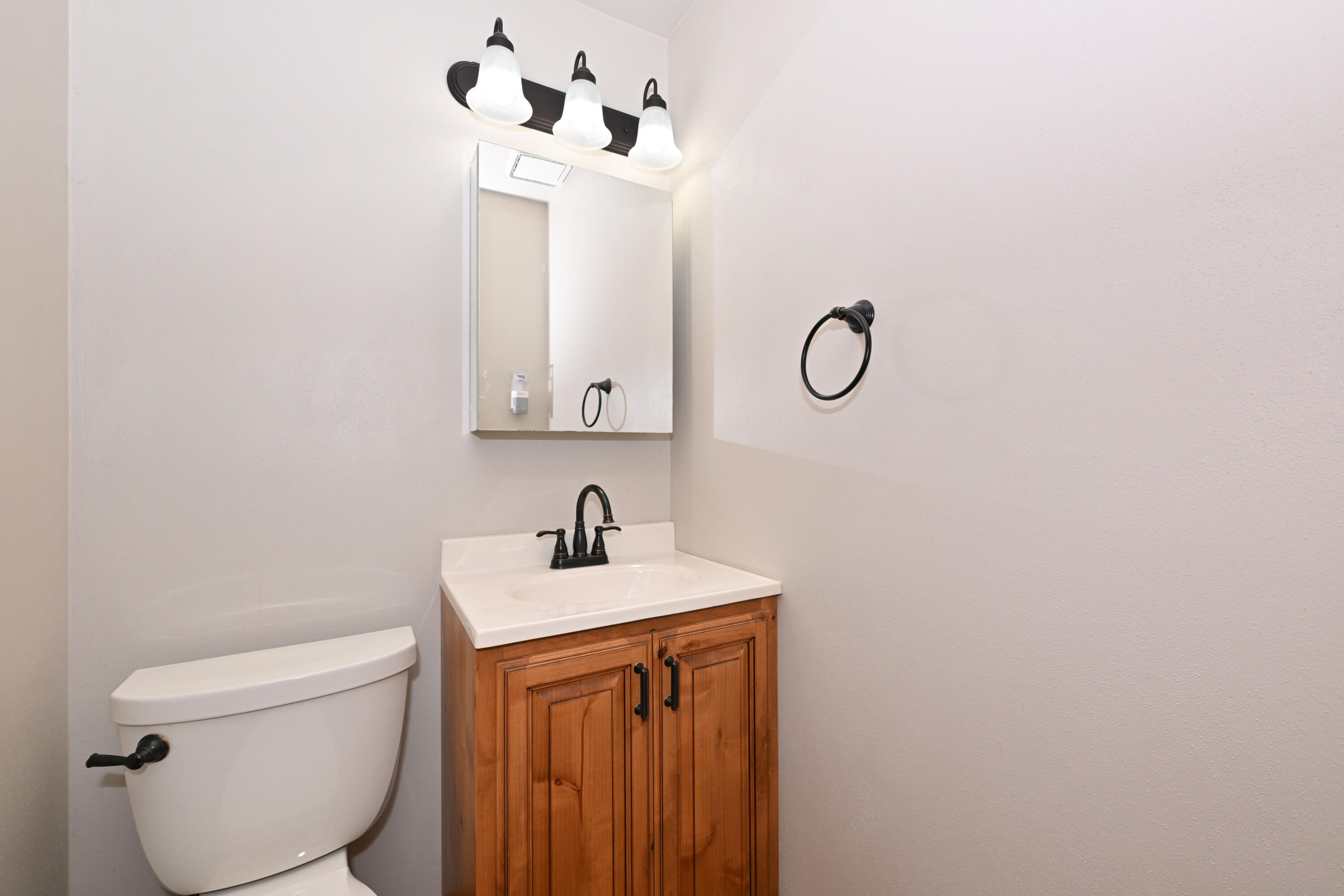 N2877 Roger Road Sullivan, WI 53137 - Photo 20 of 44 Powder Room
