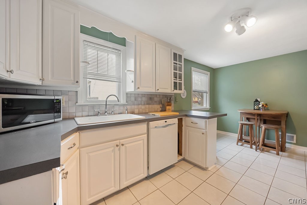 204 Woodland Road Geddes, NY 13219 - Photo 13 of 40