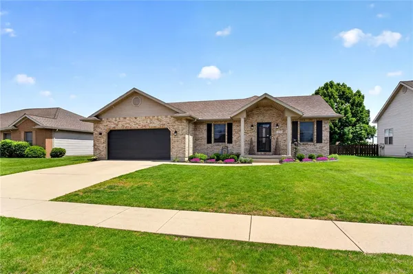$409,900 | 412 Clover Hill Drive, Tipp City, OH 45371