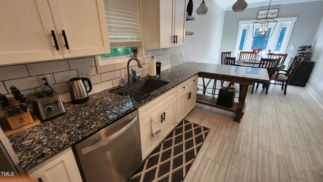 $2,195 | 546 Carolina Oaks Avenue, Smithfield, NC 27577