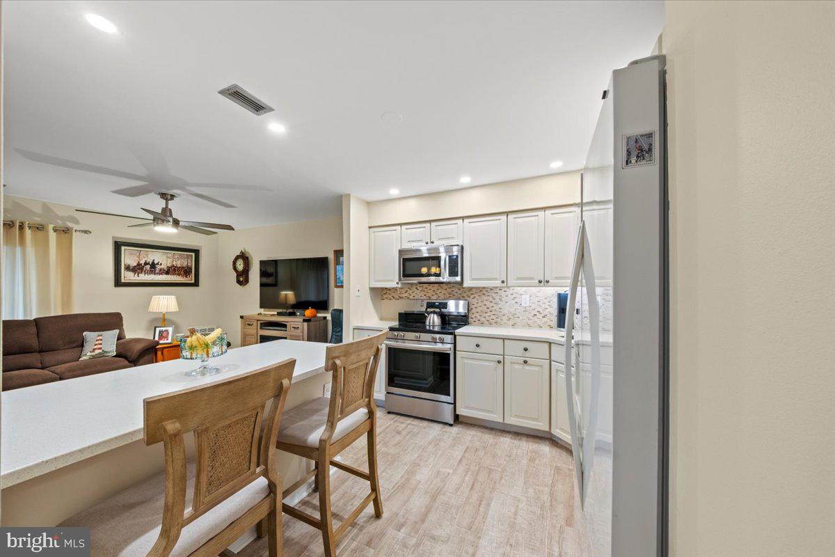 215 Haddonfield Cmns Haddonfield, NJ 08033 - Photo 8 of 37