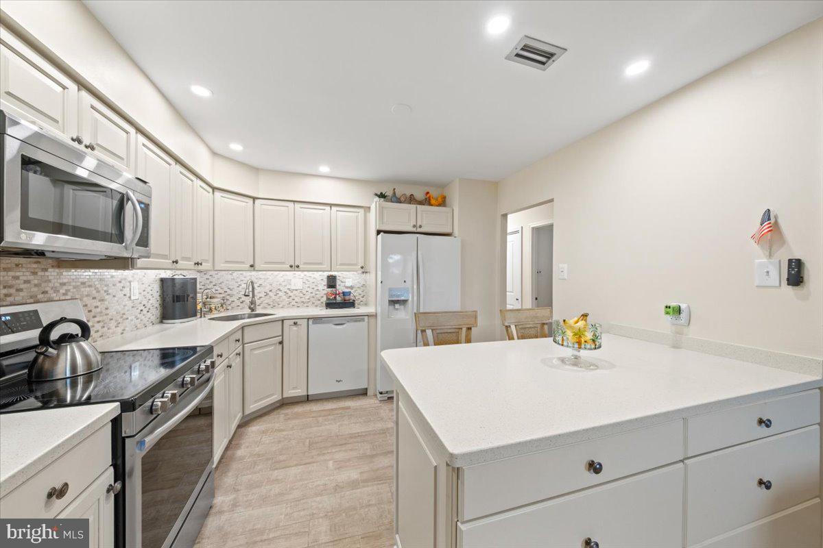 215 Haddonfield Cmns Haddonfield, NJ 08033 - Photo 10 of 37