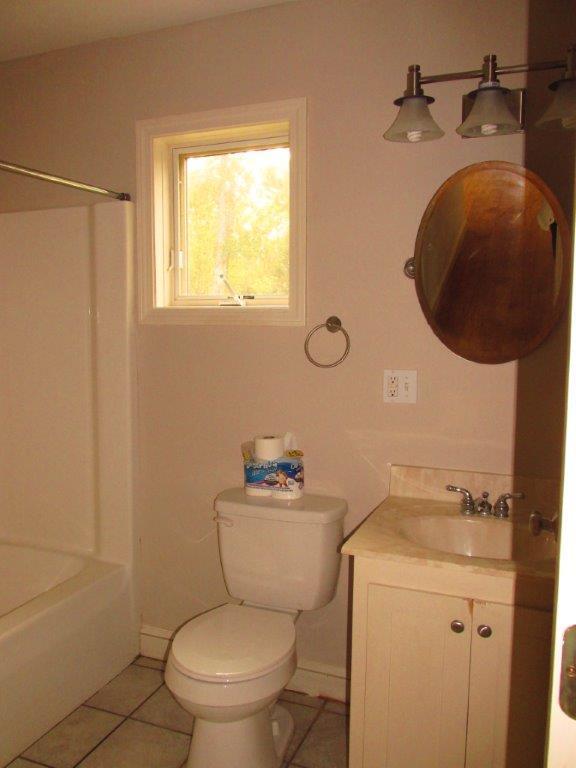 79 Back Searsport Road Belfast, ME 04915 - Photo 19 of 34 Guest full bath, tile floor