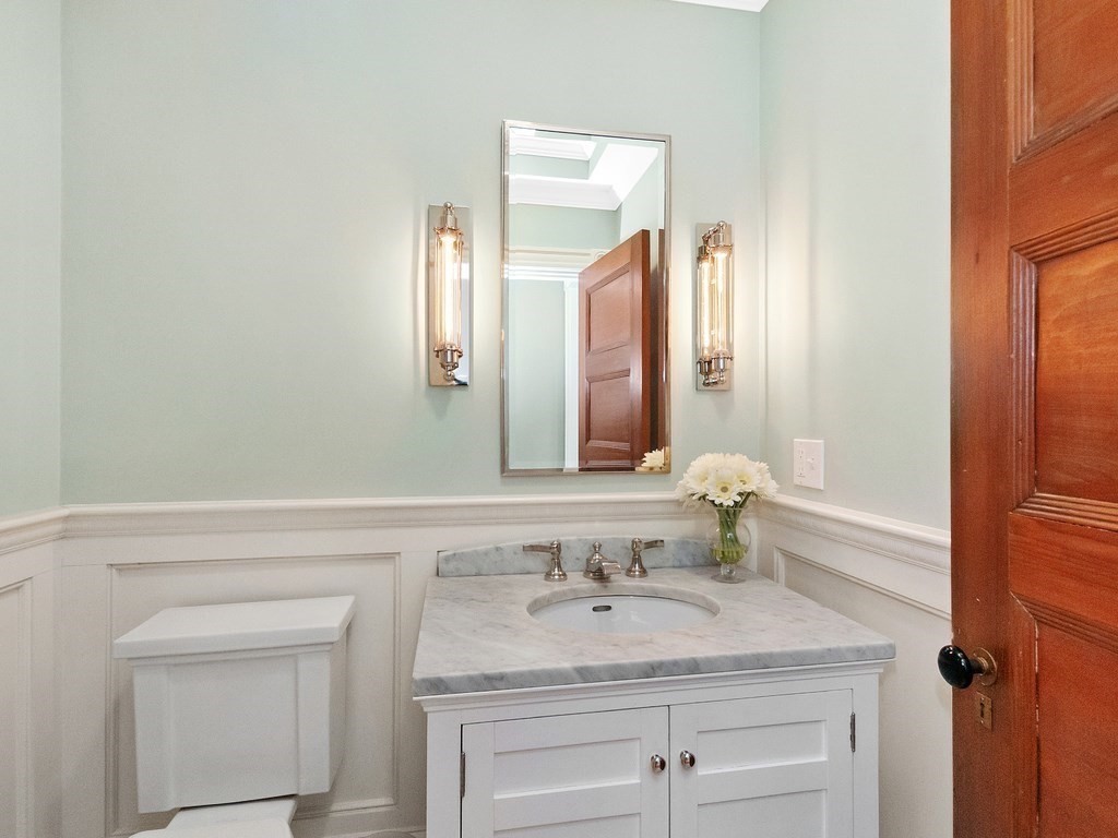 58 Page Road Newton, MA 02460 - Photo 14 of 32