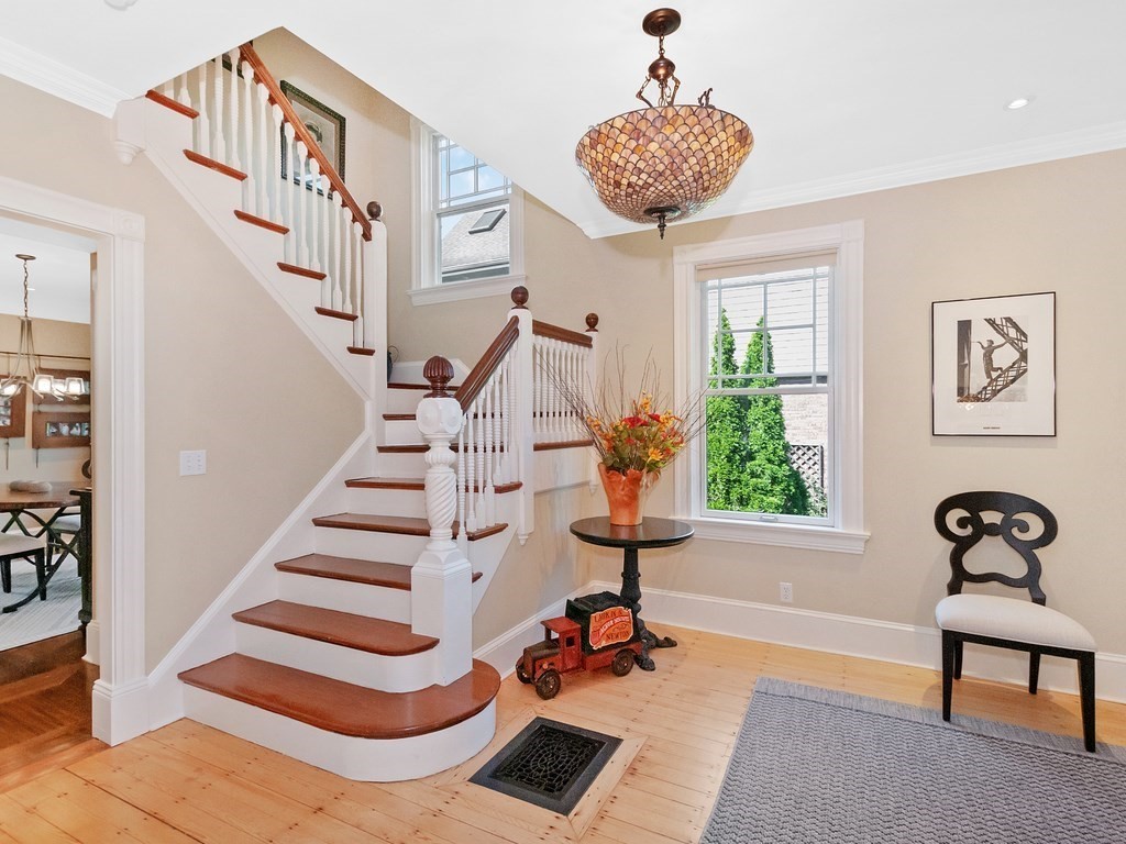 58 Page Road Newton, MA 02460 - Photo 2 of 32