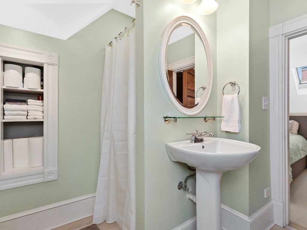 58 Page Road Newton, MA 02460 - Photo 22 of 32