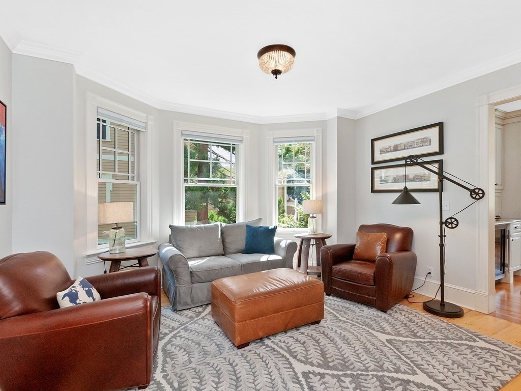 58 Page Road Newton, MA 02460 - Photo 5 of 32