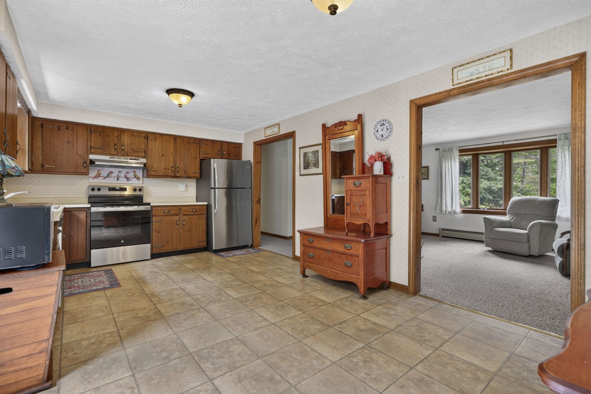 8 Rocky Hill Road Litchfield, NH 03052 - Photo 15 of 48