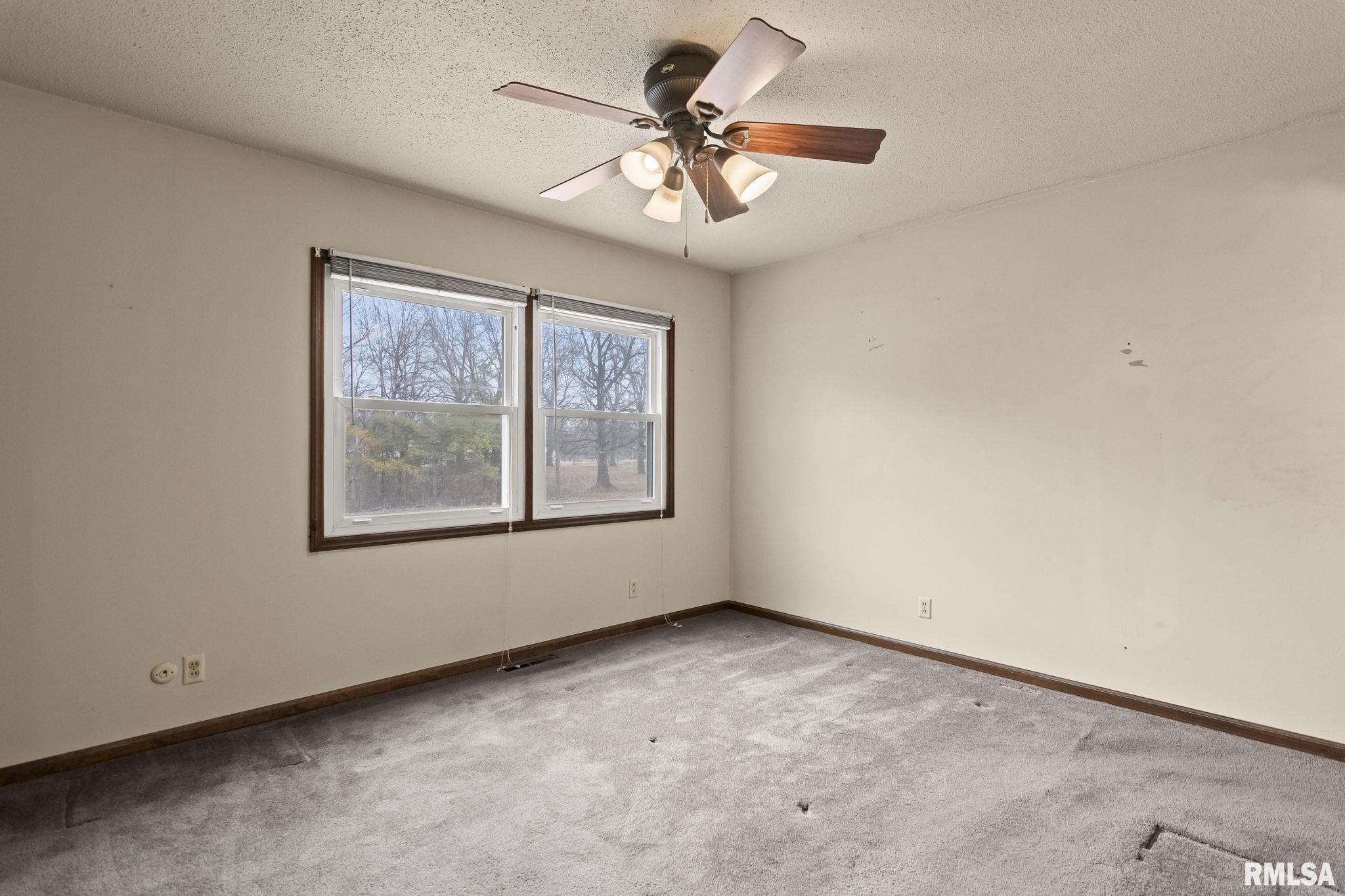 205 Pakey Road Springfield, IL 62712 - Photo 16 of 40