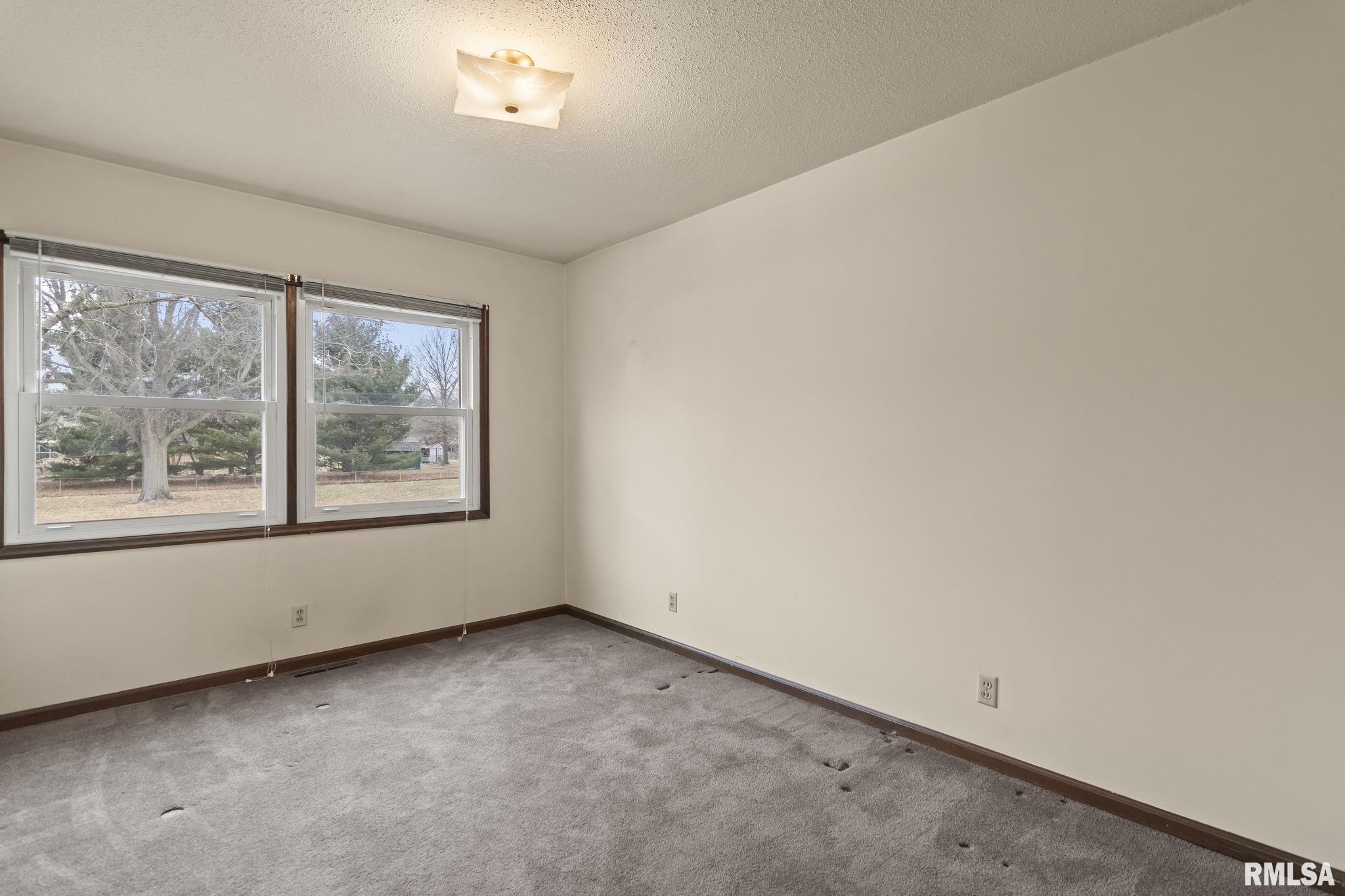 205 Pakey Road Springfield, IL 62712 - Photo 24 of 40