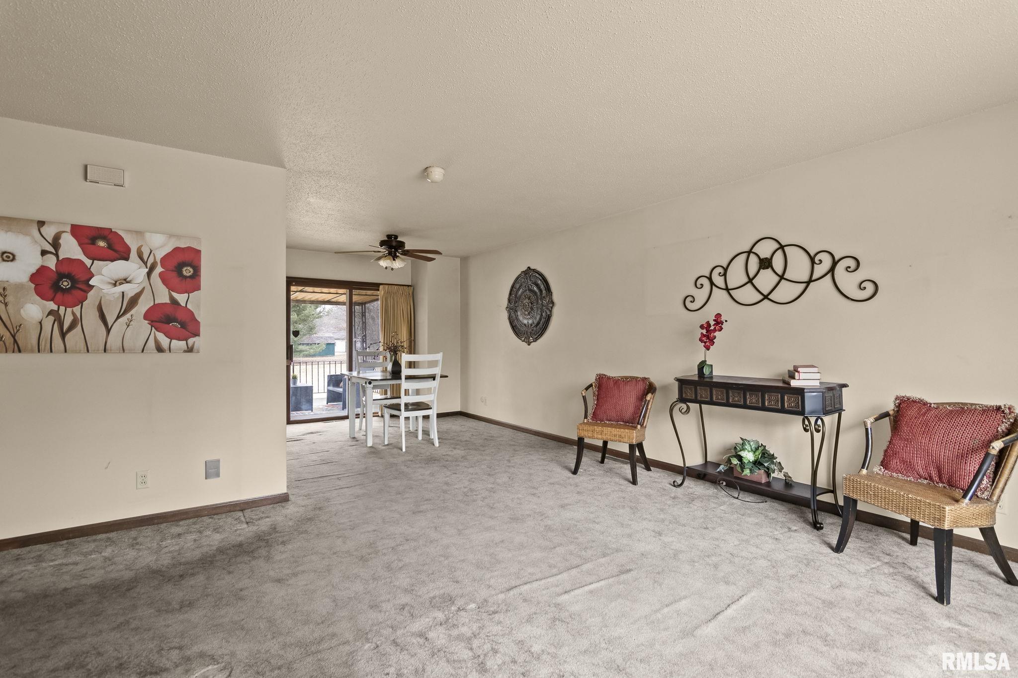 205 Pakey Road Springfield, IL 62712 - Photo 5 of 40