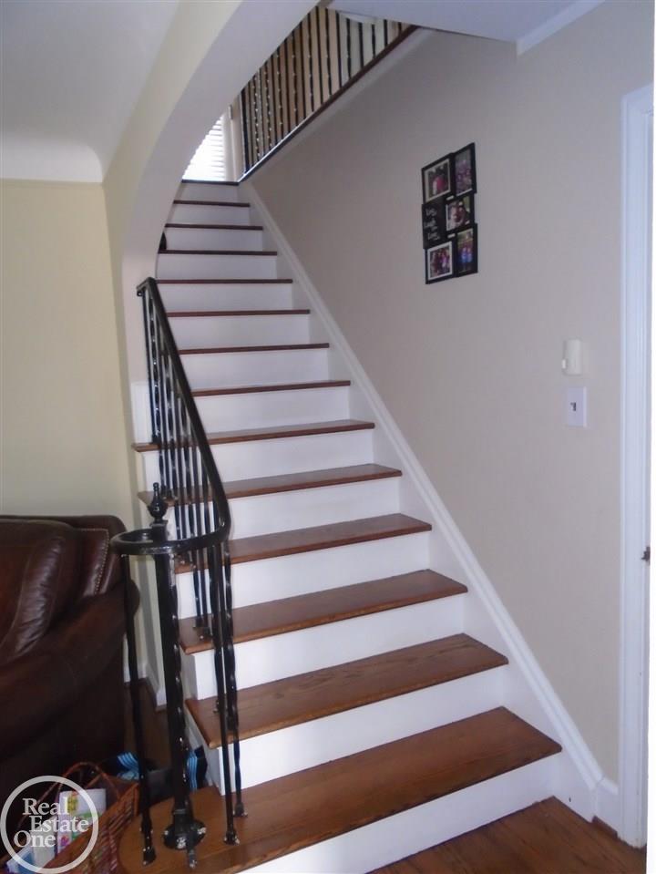 416 Maison Road Grosse Pointe Farms, MI 48236 - Photo 8 of 14