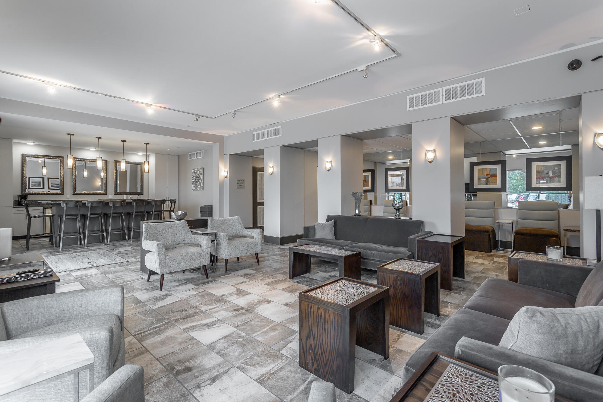 1131 Stringers Ridge Road, Unit 14E Chattanooga, TN 37405 - Photo 13 of 62 1131 Stringers Ridge Road Unit 14 E HD-1