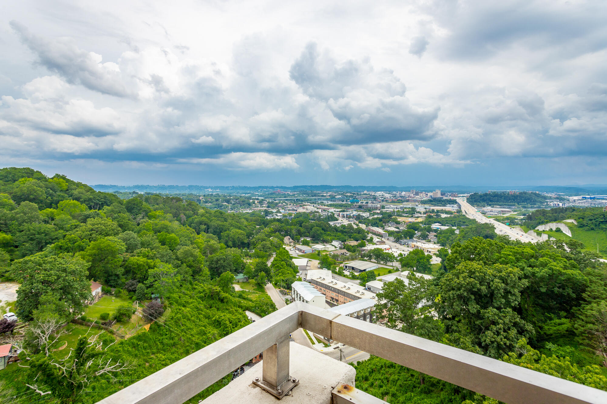 1131 Stringers Ridge Road, Unit 14E Chattanooga, TN 37405 - Photo 53 of 62 1131 Stringers Ridge Road Unit 14 E HD-6