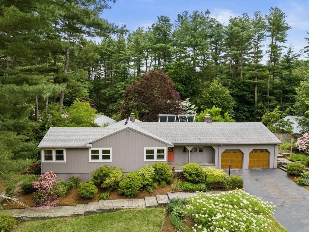 18 Old Farm Road Wayland, MA 01778 - Photo 3 of 21 Gallery Image 3