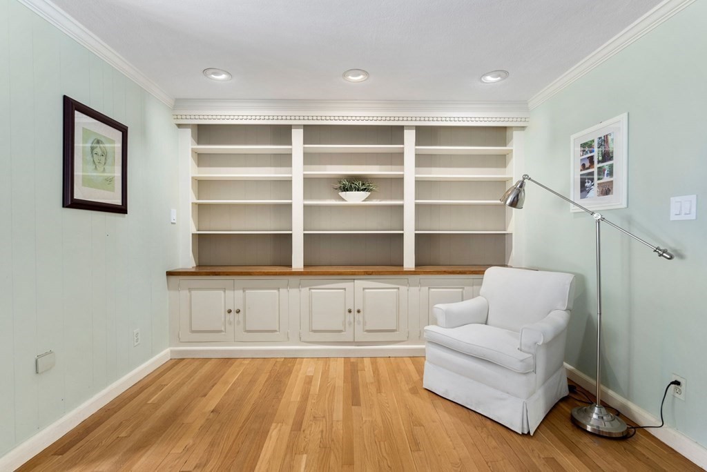 18 Old Farm Road Wayland, MA 01778 - Photo 6 of 21 Gallery Image 6