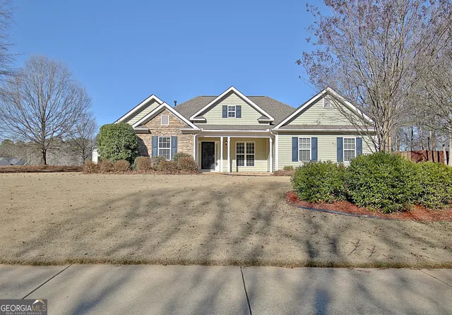 $409,900 | 15 Autumn Creek, Senoia, GA 30276