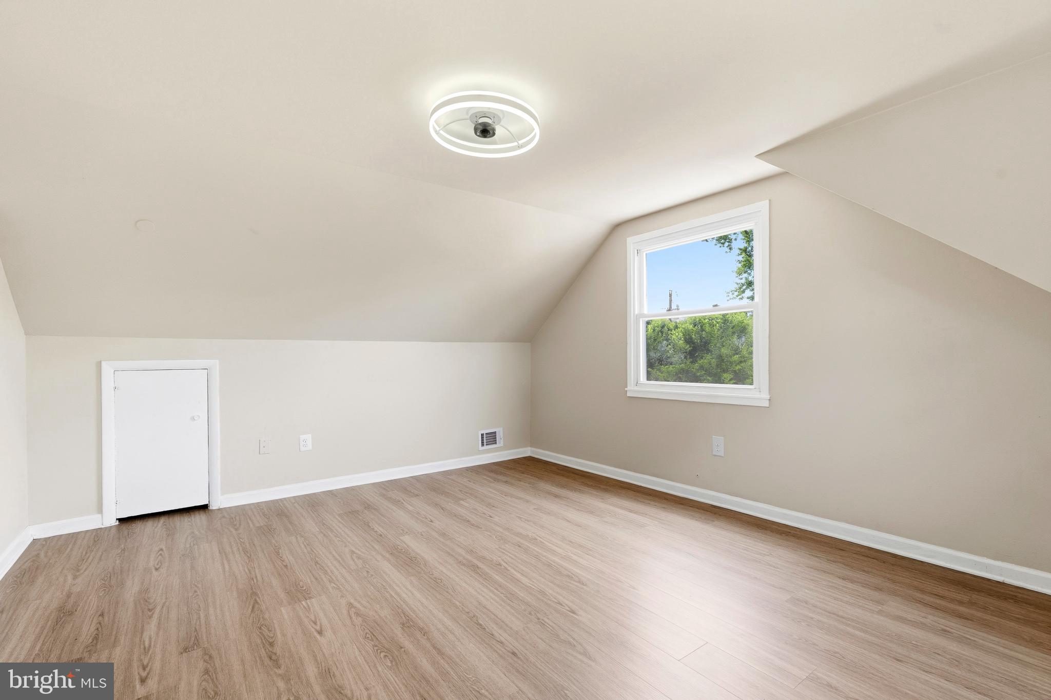 7556 Alleghany Road Manassas, VA 20111 - Photo 26 of 61 Upper level - bedroom #3