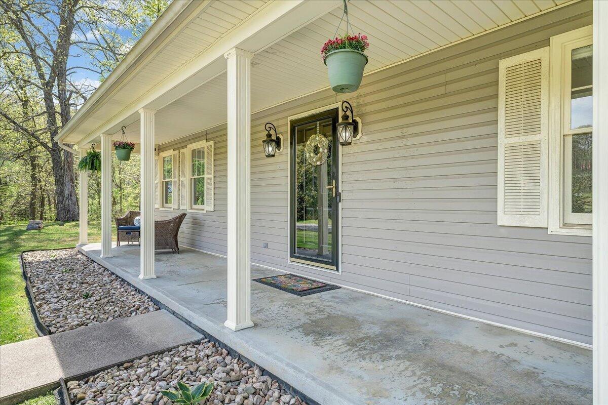 310 Sammys Road Covington, VA 24426 - Photo 5 of 38 26-MIB08134