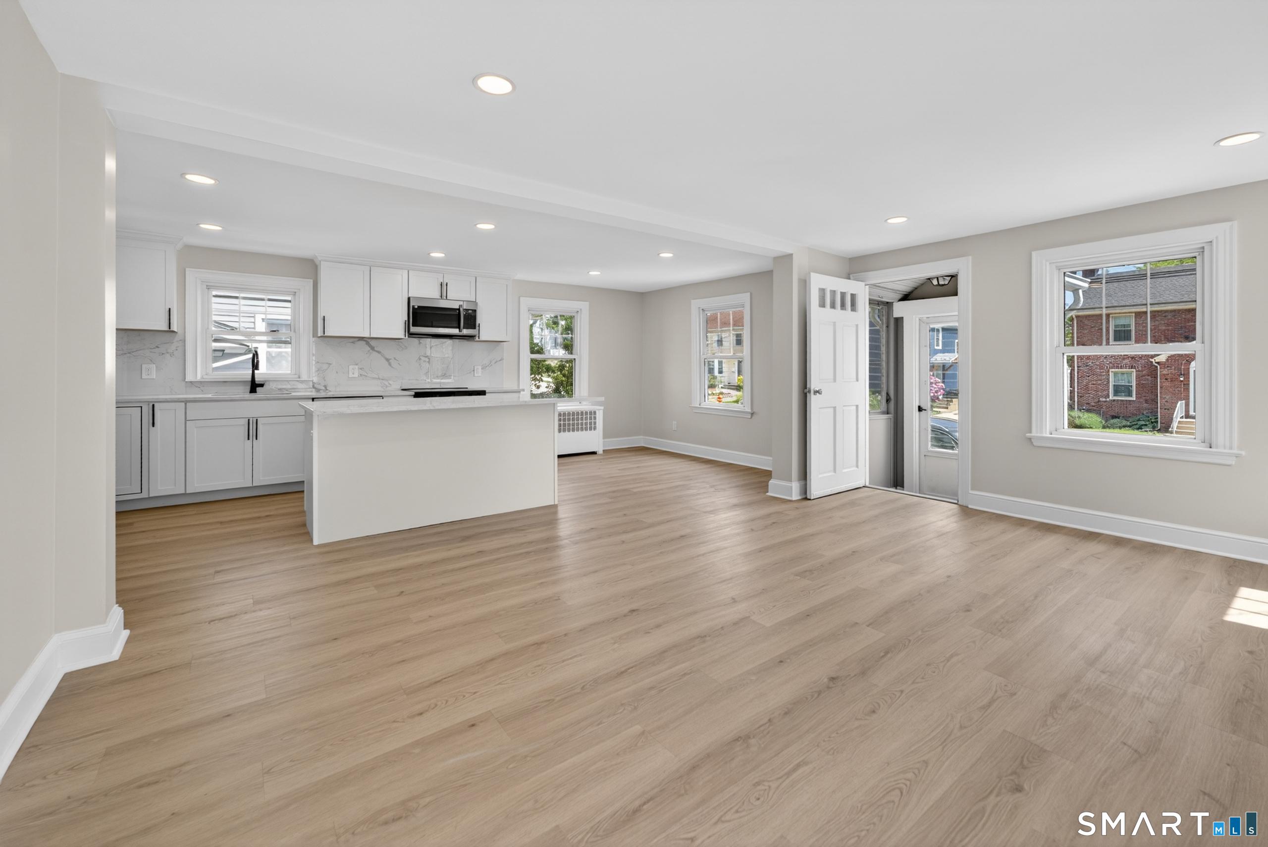 55 Woodlawn Road New London, CT 06320 - Photo 6 of 36