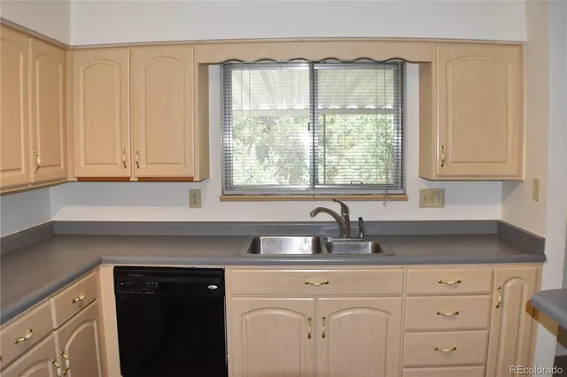 $1,875 | 2602 Paseo Road, Colorado Springs, CO 80907