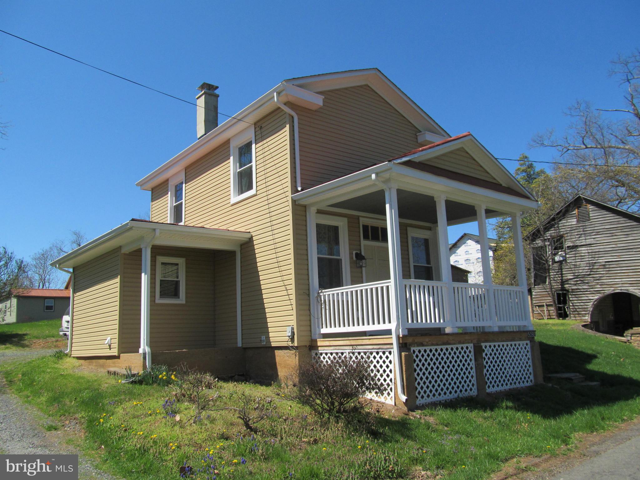 5092 Leeds Manor Road Hume, VA 22639 - Photo 1 of 30 Exterior (Front)