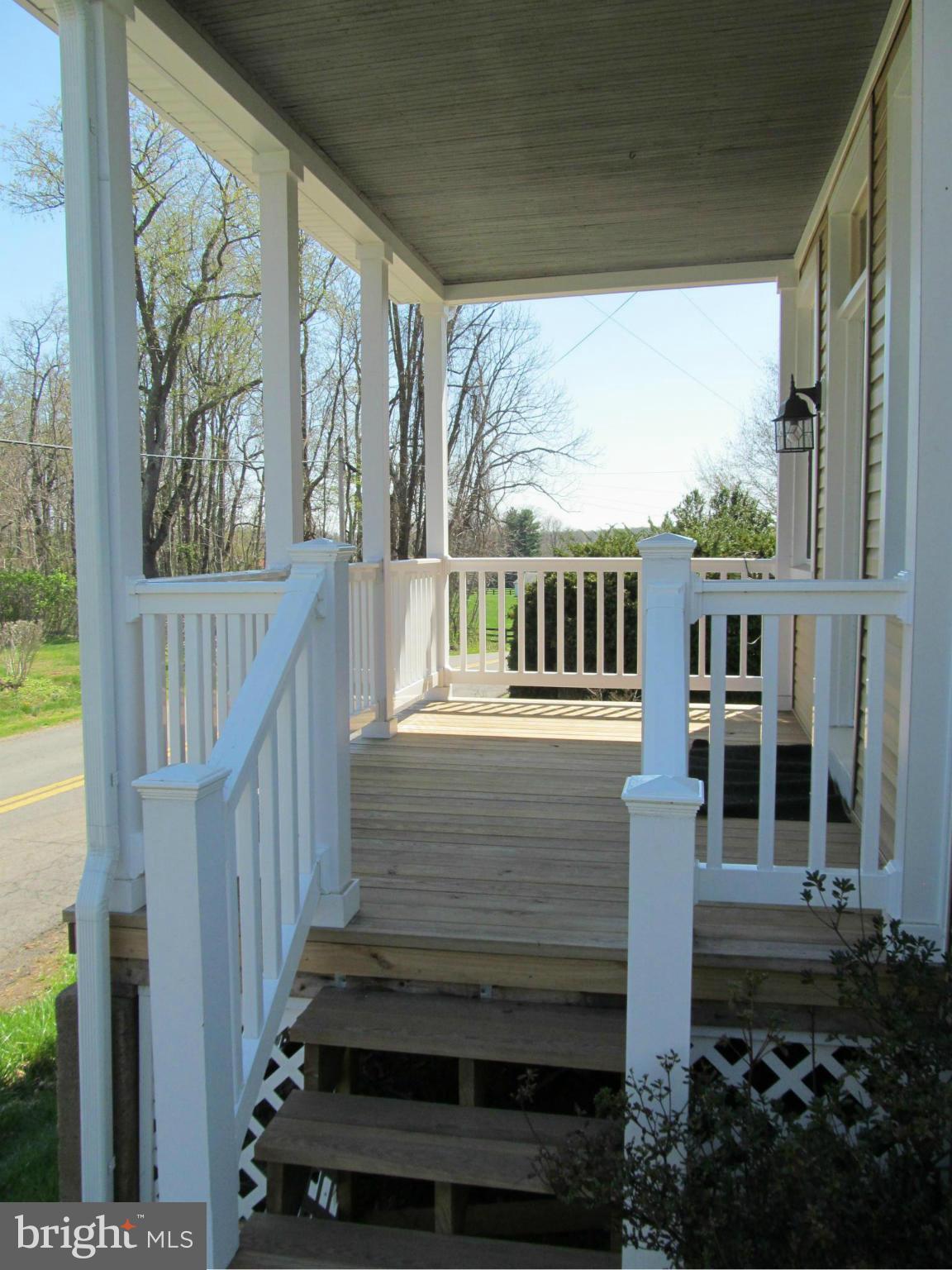 5092 Leeds Manor Road Hume, VA 22639 - Photo 19 of 30 Exterior (Front)