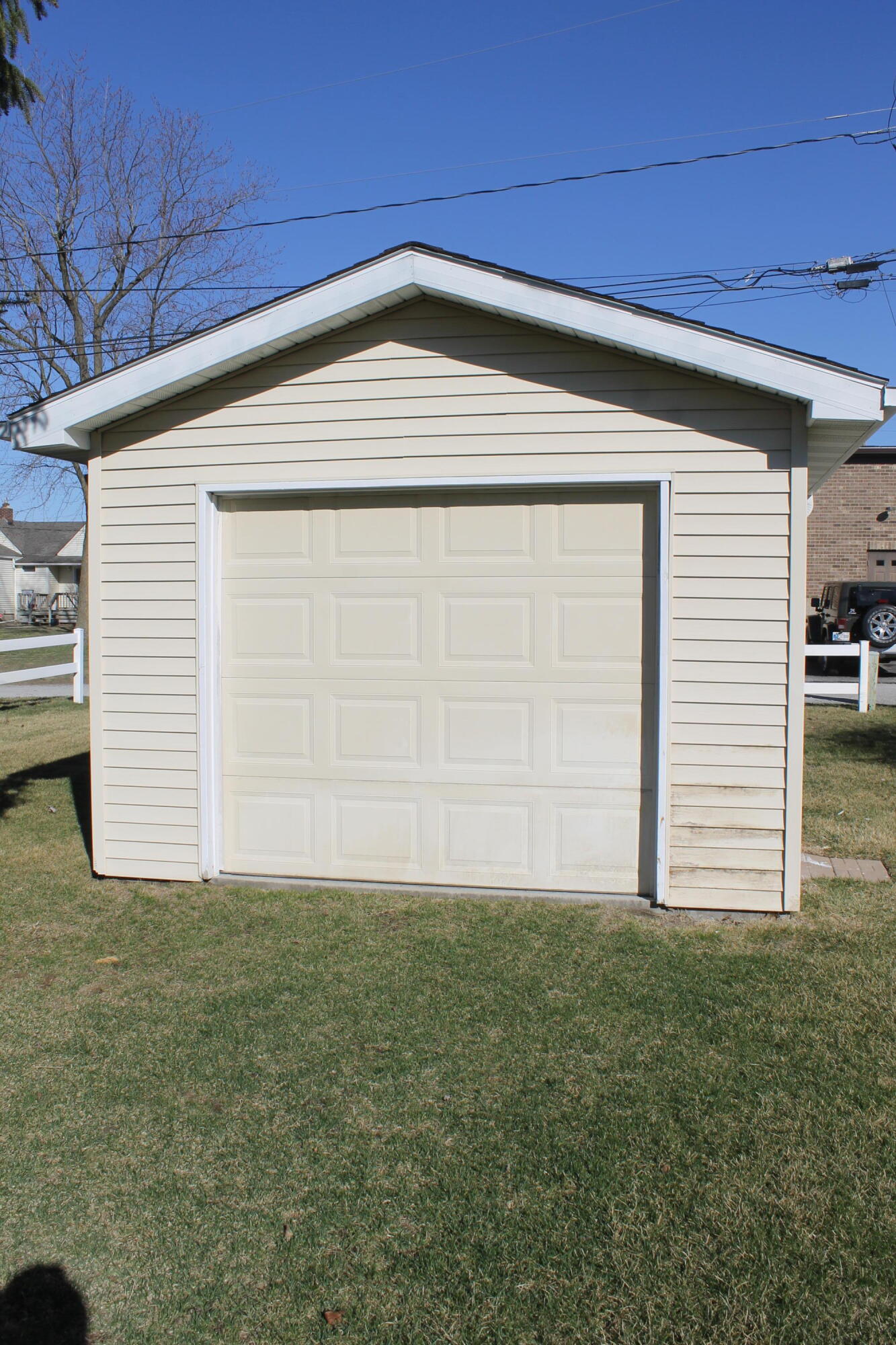 609 Almond Street Southwest De Motte, IN 46310 - Photo 8 of 15 1333x2000