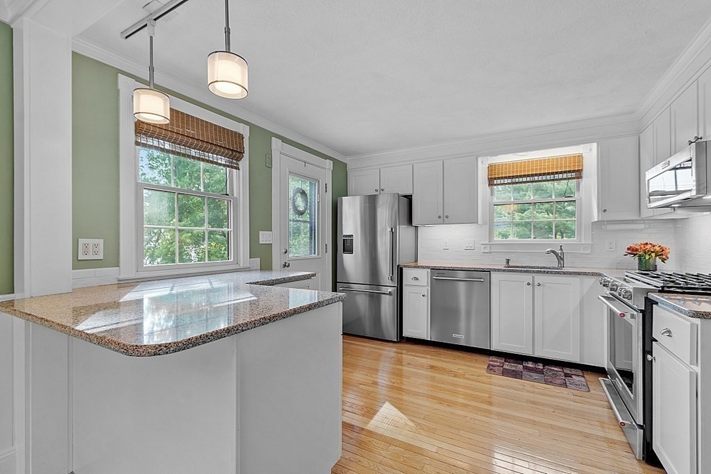 24 Jefferson Road Methuen, MA 01844 - Photo 3 of 40 Gallery Image 3
