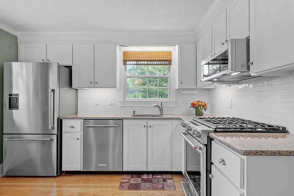 24 Jefferson Road Methuen, MA 01844 - Photo 4 of 40 Gallery Image 4