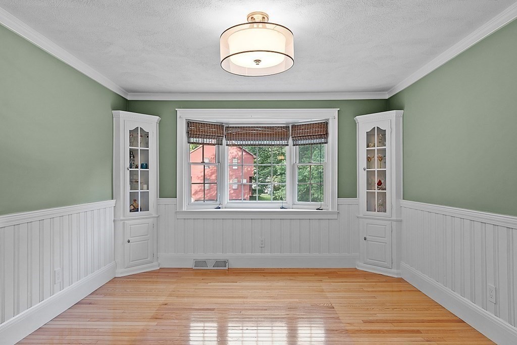24 Jefferson Road Methuen, MA 01844 - Photo 8 of 40 Gallery Image 8