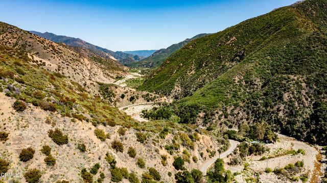 a view of a large building