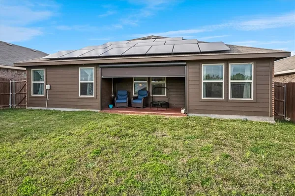 $250,000 | 1934 Duskwood Drive, Lancaster, TX 75146