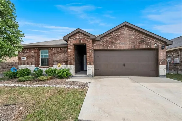 $250,000 | 1934 Duskwood Drive, Lancaster, TX 75146