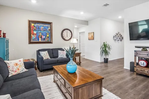 $250,000 | 1934 Duskwood Drive, Lancaster, TX 75146