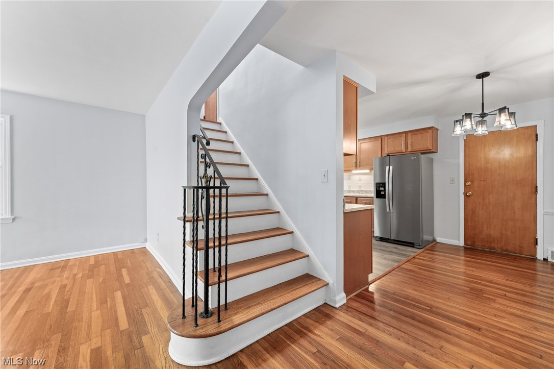 3694 Grosvenor Road Cleveland, OH 44118 - Photo 14 of 29