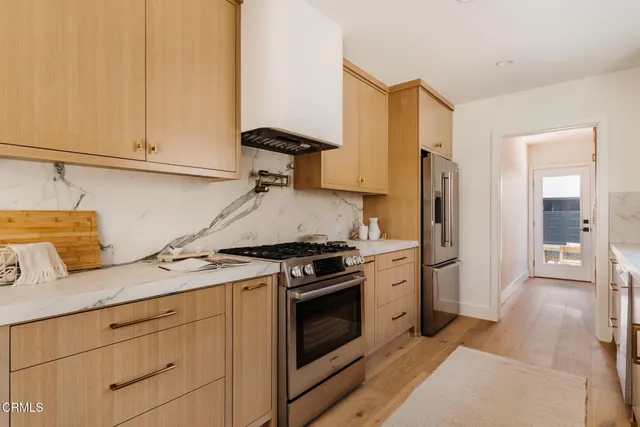 $1,198,000 | 4822 6th Avenue, Los Angeles, CA 90043