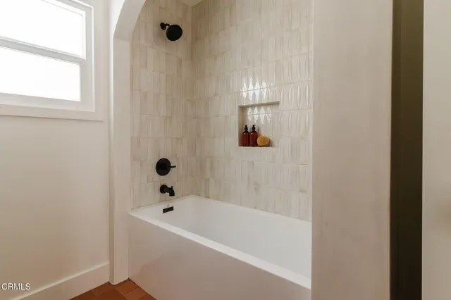 $1,198,000 | 4822 6th Avenue, Los Angeles, CA 90043