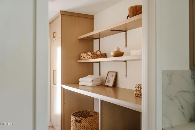 $1,198,000 | 4822 6th Avenue, Los Angeles, CA 90043