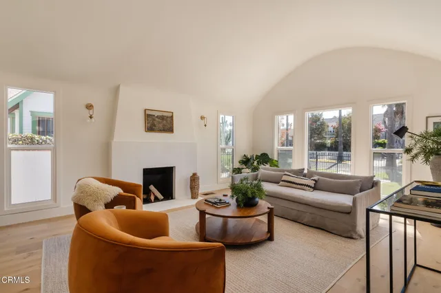 $1,198,000 | 4822 6th Avenue, Los Angeles, CA 90043