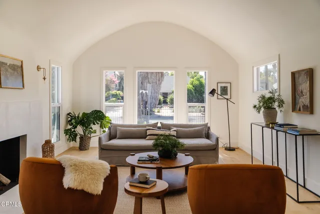 $1,198,000 | 4822 6th Avenue, Los Angeles, CA 90043