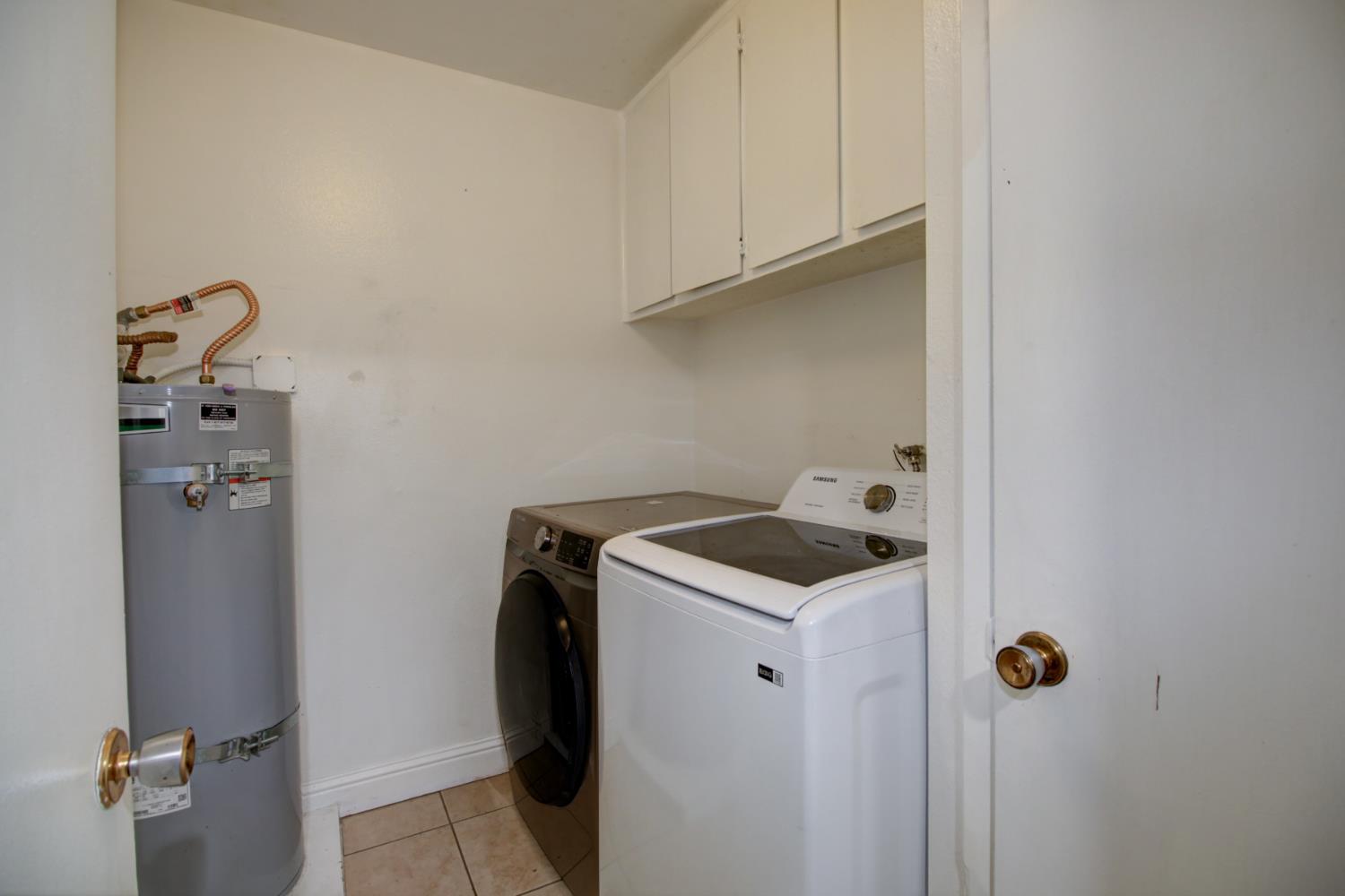 6114 Shadow Lane Citrus Heights, CA 95621 - Photo 12 of 56 a utility room with dryer and washer