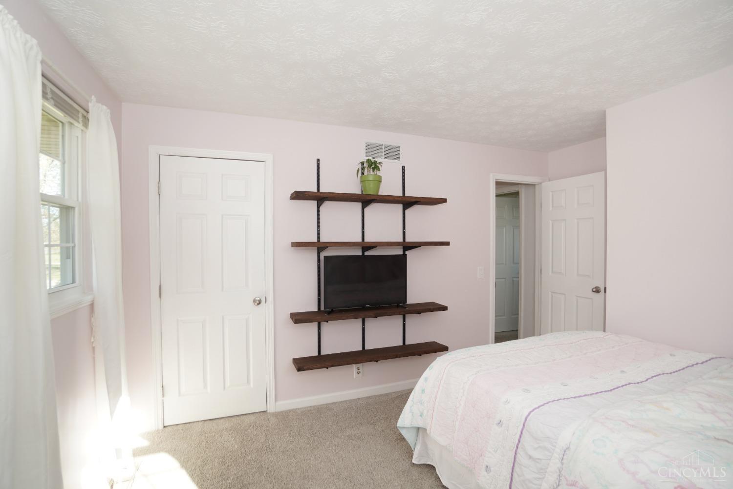2390 Bell Road Hamilton, OH 45013 - Photo 18 of 35 Gallery Image 18