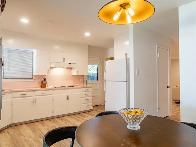 $3,500 | 2000 Vista Lane, Austin, TX 78703