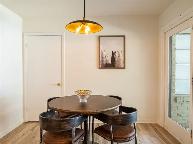 $3,500 | 2000 Vista Lane, Austin, TX 78703